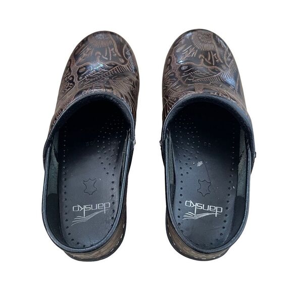 Dansko Professional Brown Tooled Embossed Floral Leather Closed Back Clog Shoes - Picture 5 of 9